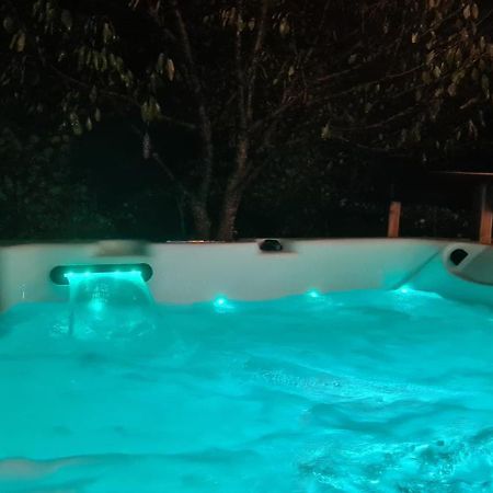 Gite 4 Etoiles La Belle Eau Calme Futeau Exterior foto